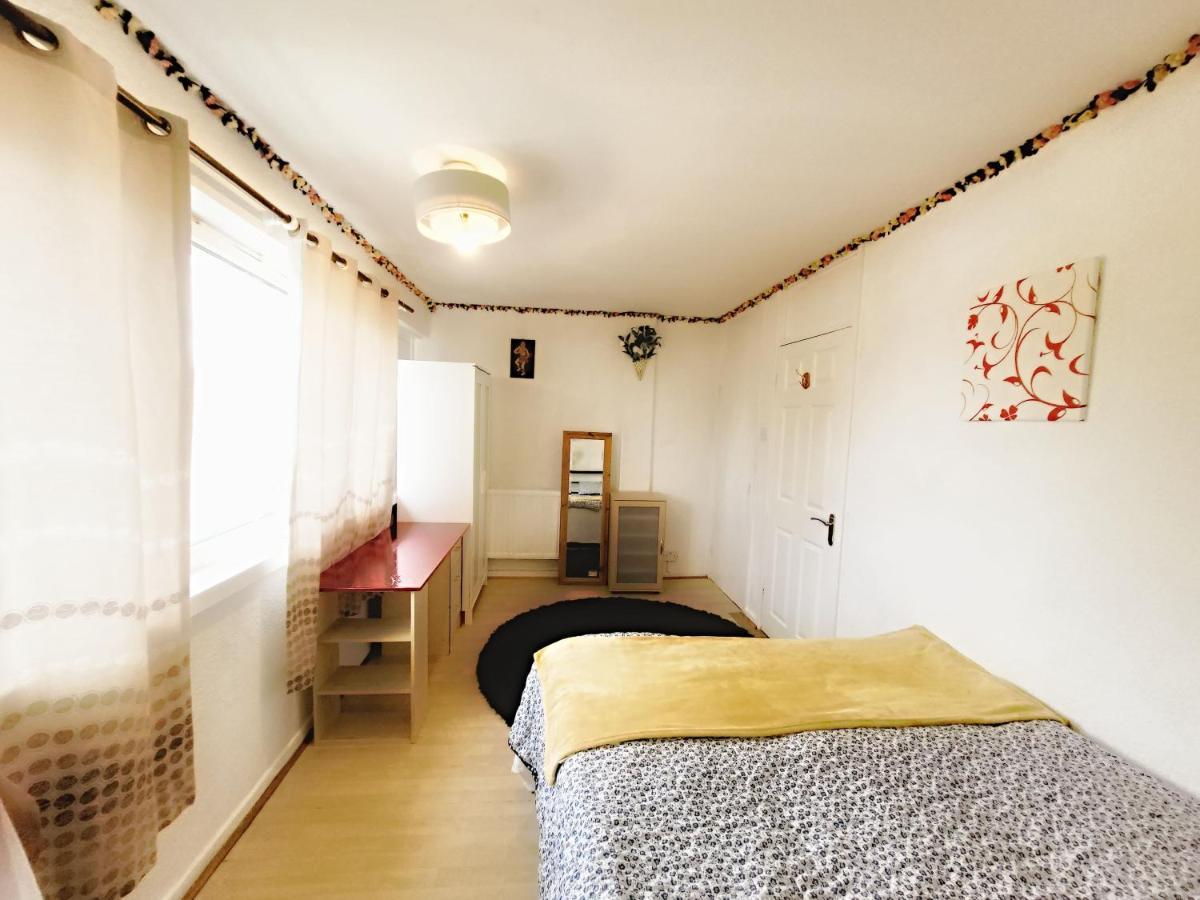 Excellent Double Rooms In Cheap Rate Around Central Лондон Экстерьер фото