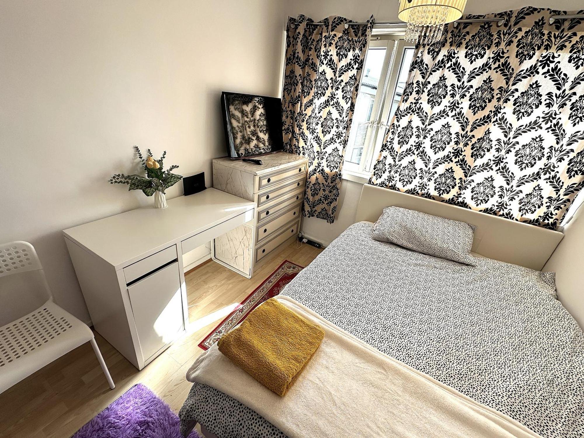 Excellent Double Rooms In Cheap Rate Around Central Лондон Экстерьер фото